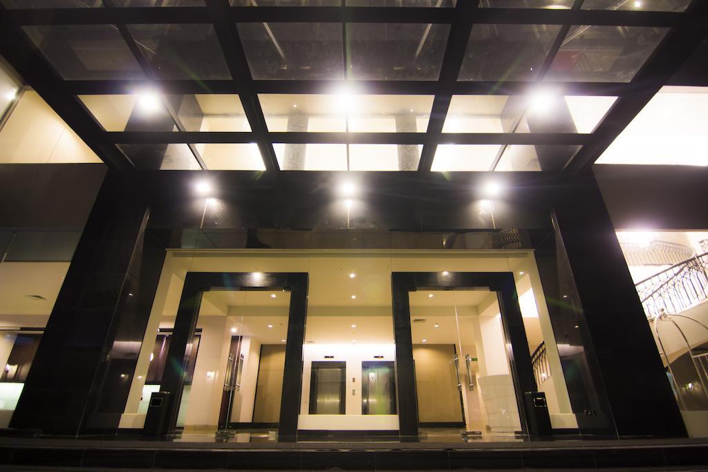 Hotel Diradja Джакарта Екстериор снимка