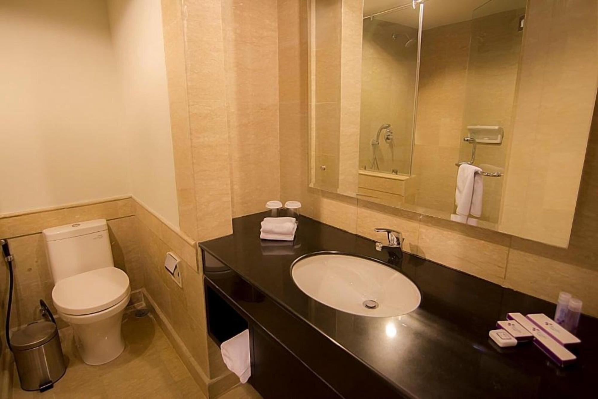Hotel Diradja Джакарта Екстериор снимка